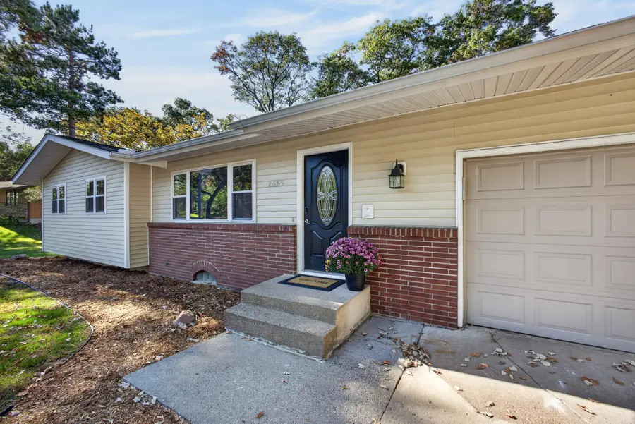 2555 Holly Street S, Cambridge, MN 55008 - #2