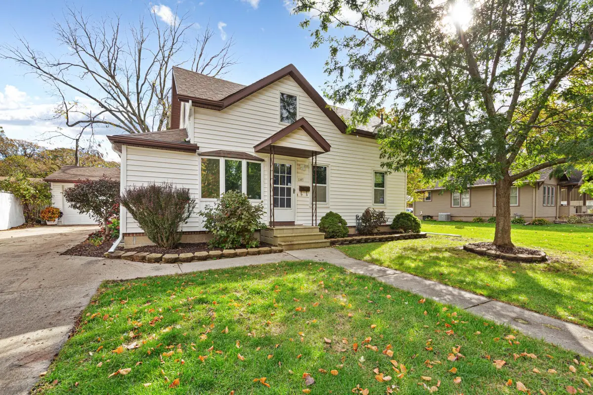 1147 S Grove Avenue, Owatonna, MN 55060 - #1