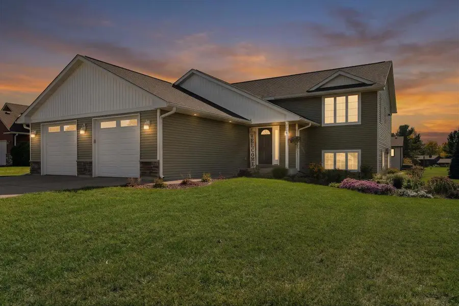 1204 Wren Place, New Richmond, WI 54017 - #2