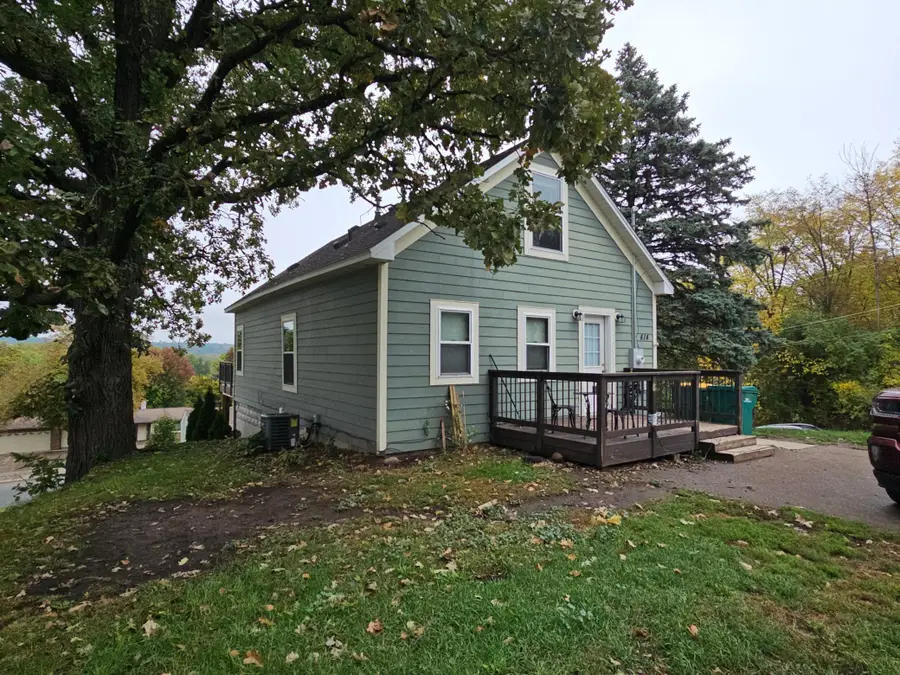 414 N Grove Street, Belle Plaine, MN 56011 - #2