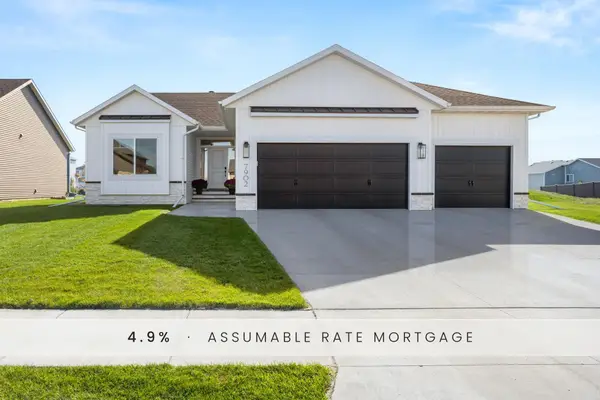 7902 Firefly Lane, Horace, ND 58047