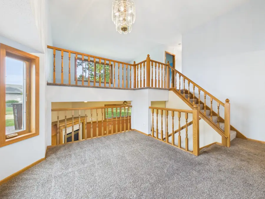 1083 98th Avenue Ne, Blaine, MN 55434 - #2