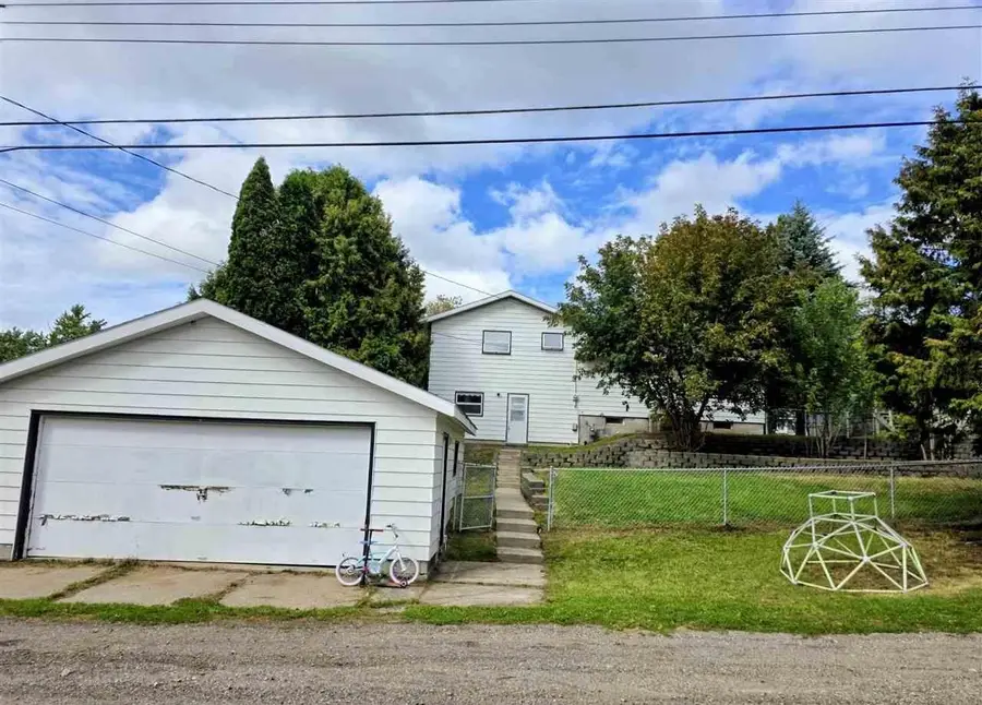 15 11th Street Nw, Chisholm, MN 55719 - #3