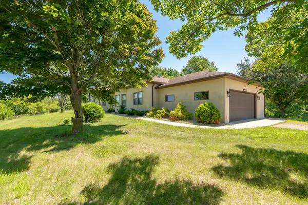 13261 Marystown Road, Shakopee, MN 55379