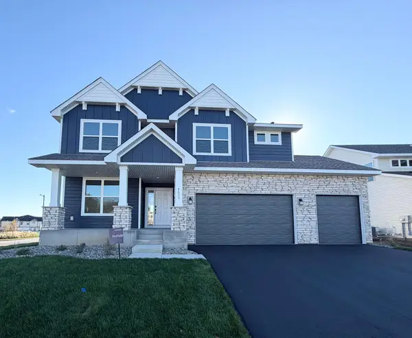8633 Periwinkle Boulevard, Woodbury, MN 55129