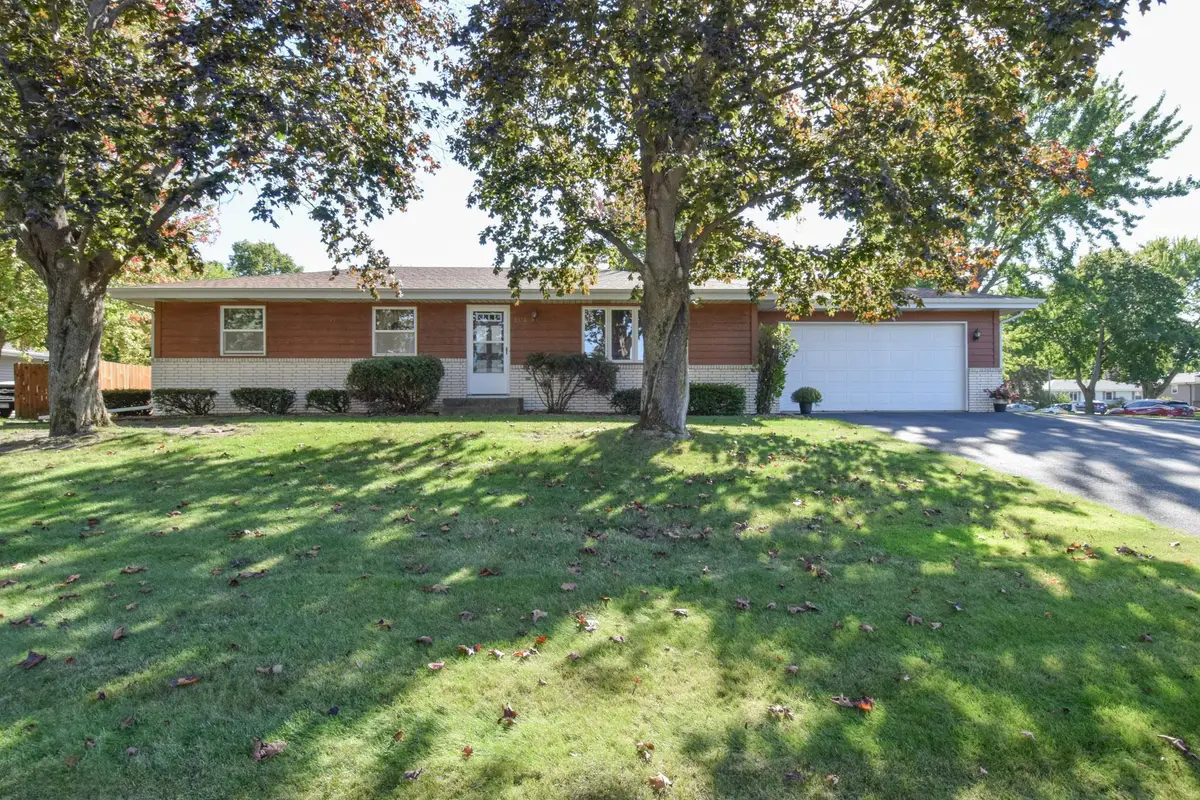 2376 Standridge Avenue, Maplewood, MN 55109 - #1