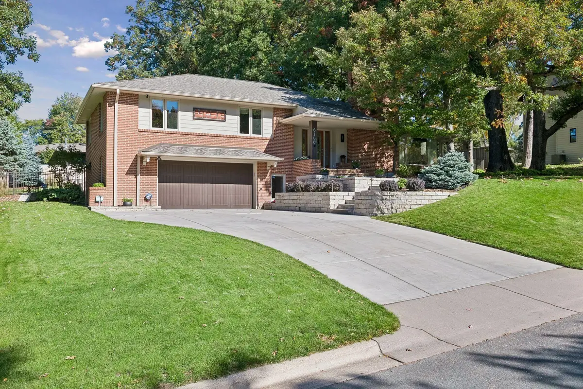 6100 Idylwood Drive, Edina, MN 55436 - #1