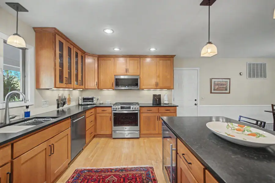19151 Hanus Road, Minnetonka, MN 55345 - #3