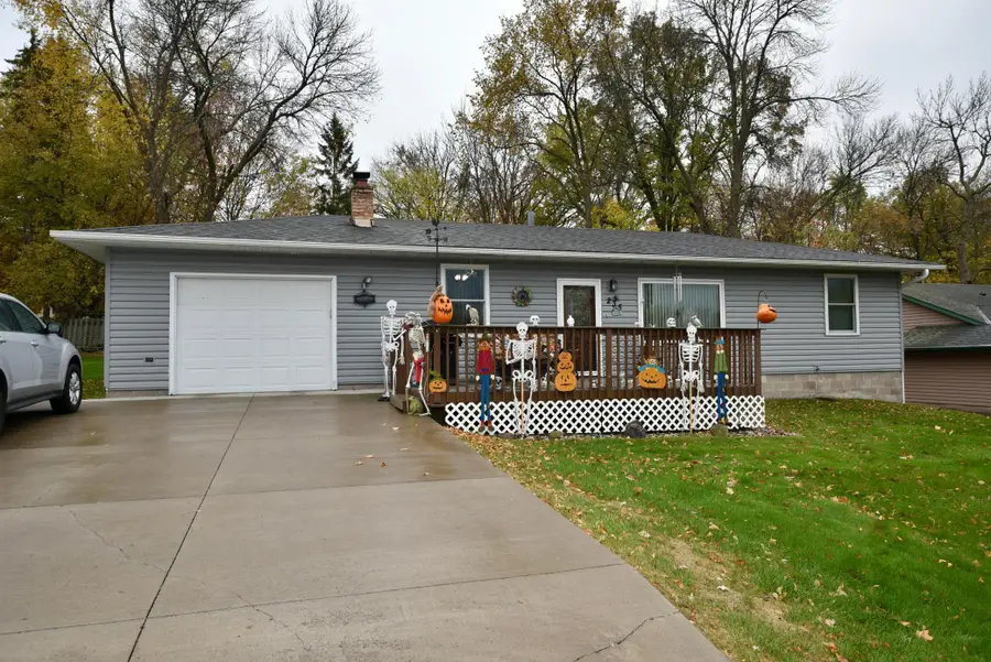 235 11th Street Nw, Milaca, MN 56353 - #3
