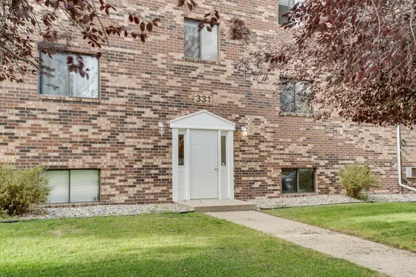 331 Prairiewood Circle S #104, Fargo, ND 58103