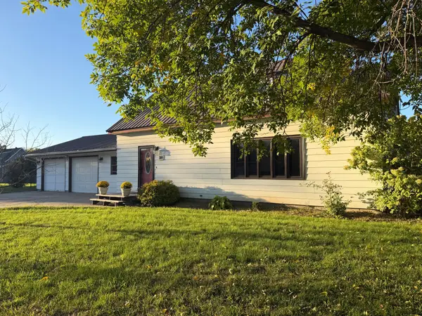 301 12th Avenue E, Lisbon, ND 58054