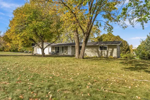 805 Golf Avenue Sw, Pine City, MN 55063