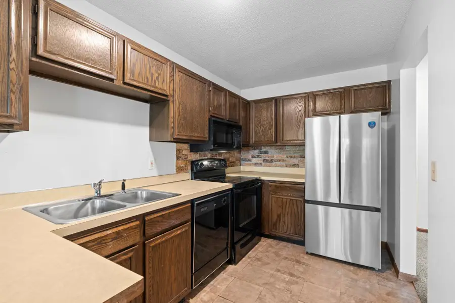 11971 71st Avenue N, Maple Grove, MN 55369 - #2