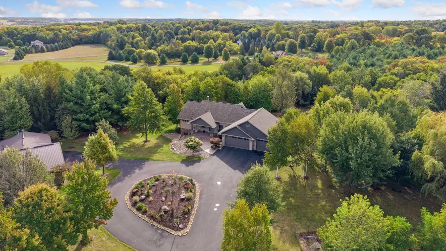 555 Chinnock Lane, River Falls, WI 54022 - #3
