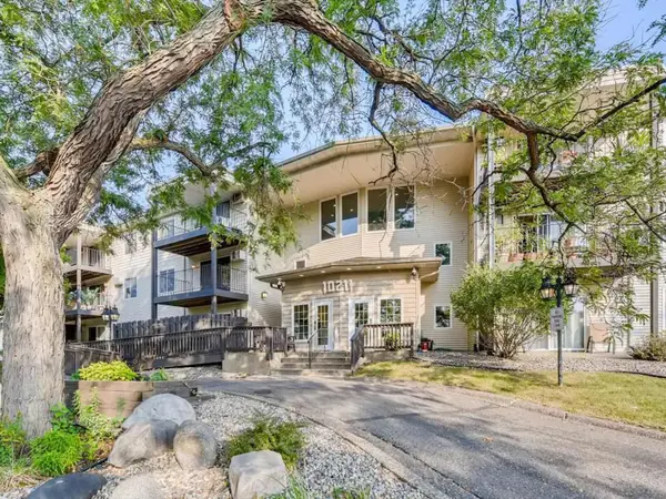 10211 Cedar Lake Road #115, Minnetonka, MN 55305