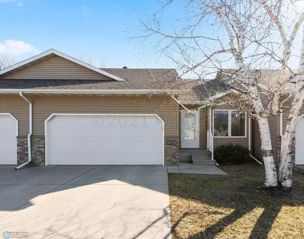 3626 5th Street S, Moorhead, MN 56560