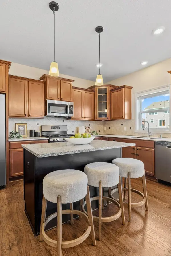 19250 Indora Trail, Lakeville, MN 55044