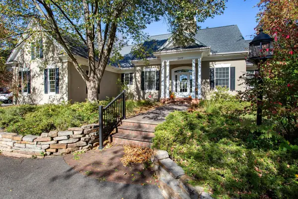 2419 Golf View Drive, River Falls, WI 54022