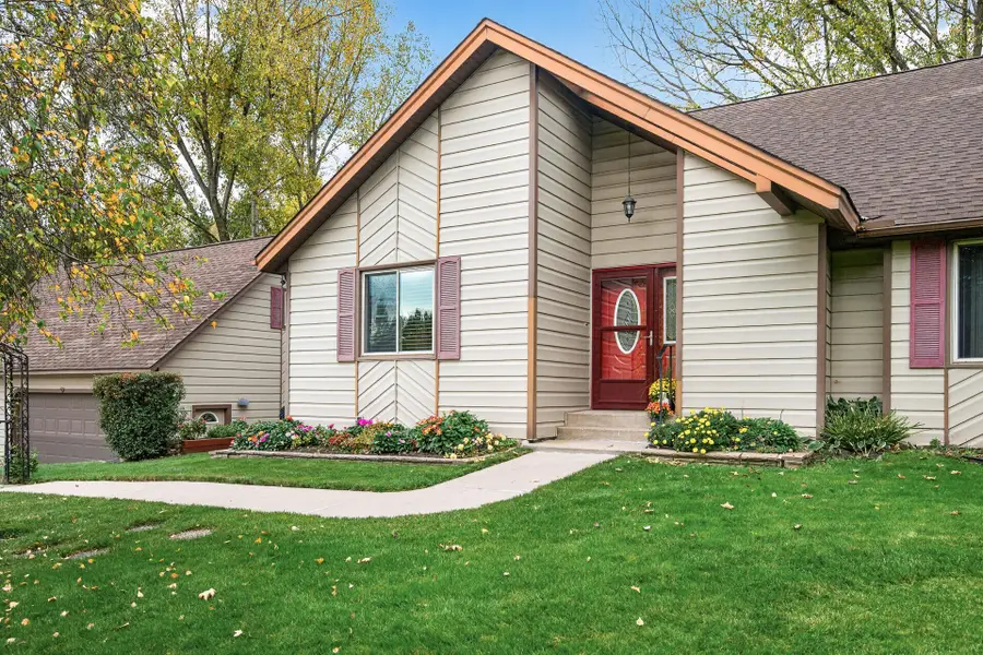 4990 Jamaca Avenue N, Lake Elmo, MN 55042 - #2