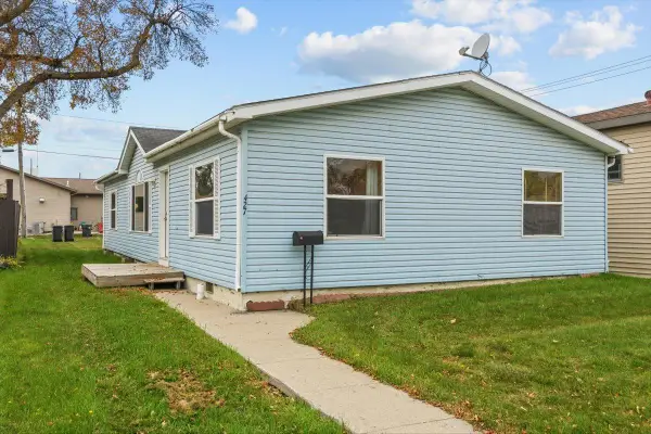 427 6th Street N, Breckenridge, MN 56520