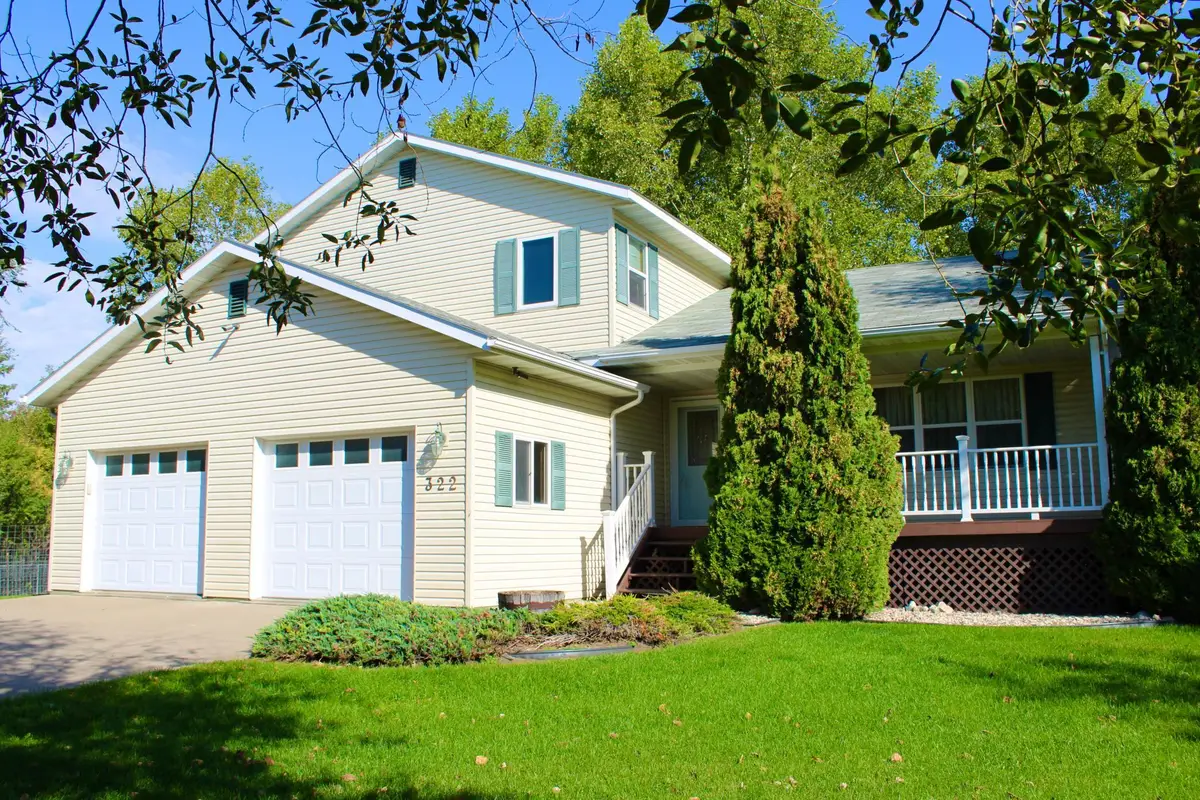 322 Oriole Avenue N, Thief River Falls, MN 56701 - #1