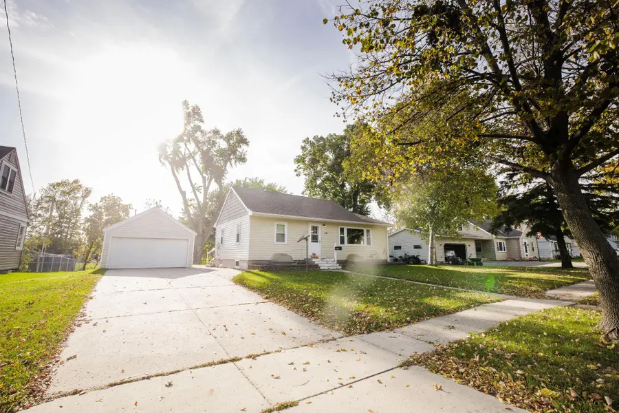 118 S Oregon Avenue, Morris, MN 56267 - #2