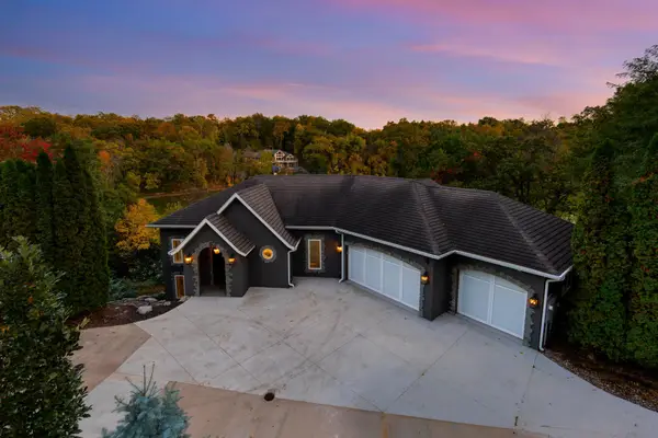 5966 Blackberry Trail E, Inver Grove Heights, MN 55076