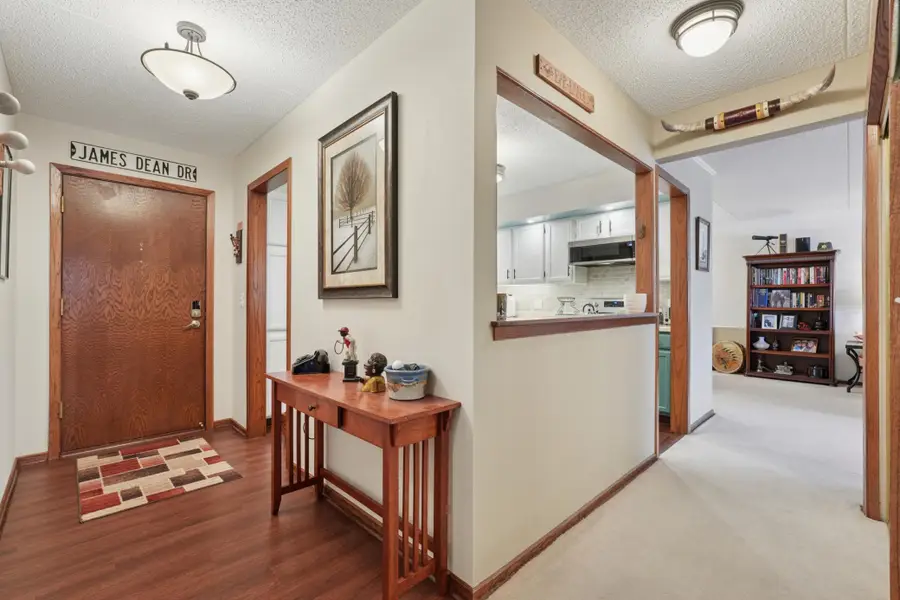 2445 Londin Lane E #212, Maplewood, MN 55119 - #2