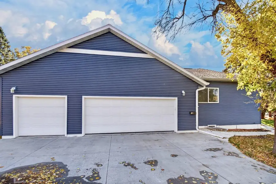 1105 E Mount Faith Avenue, Fergus Falls, MN 56537 - #3