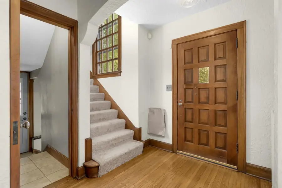 1787 Hillcrest Avenue, Saint Paul, MN 55116 - #2