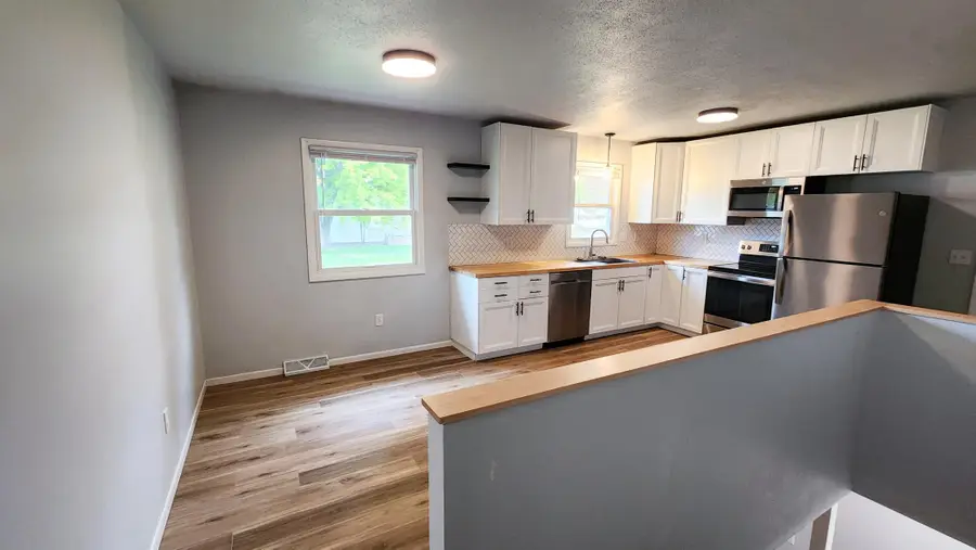 1537 22nd Avenue S, Fargo, ND 58103 - #3