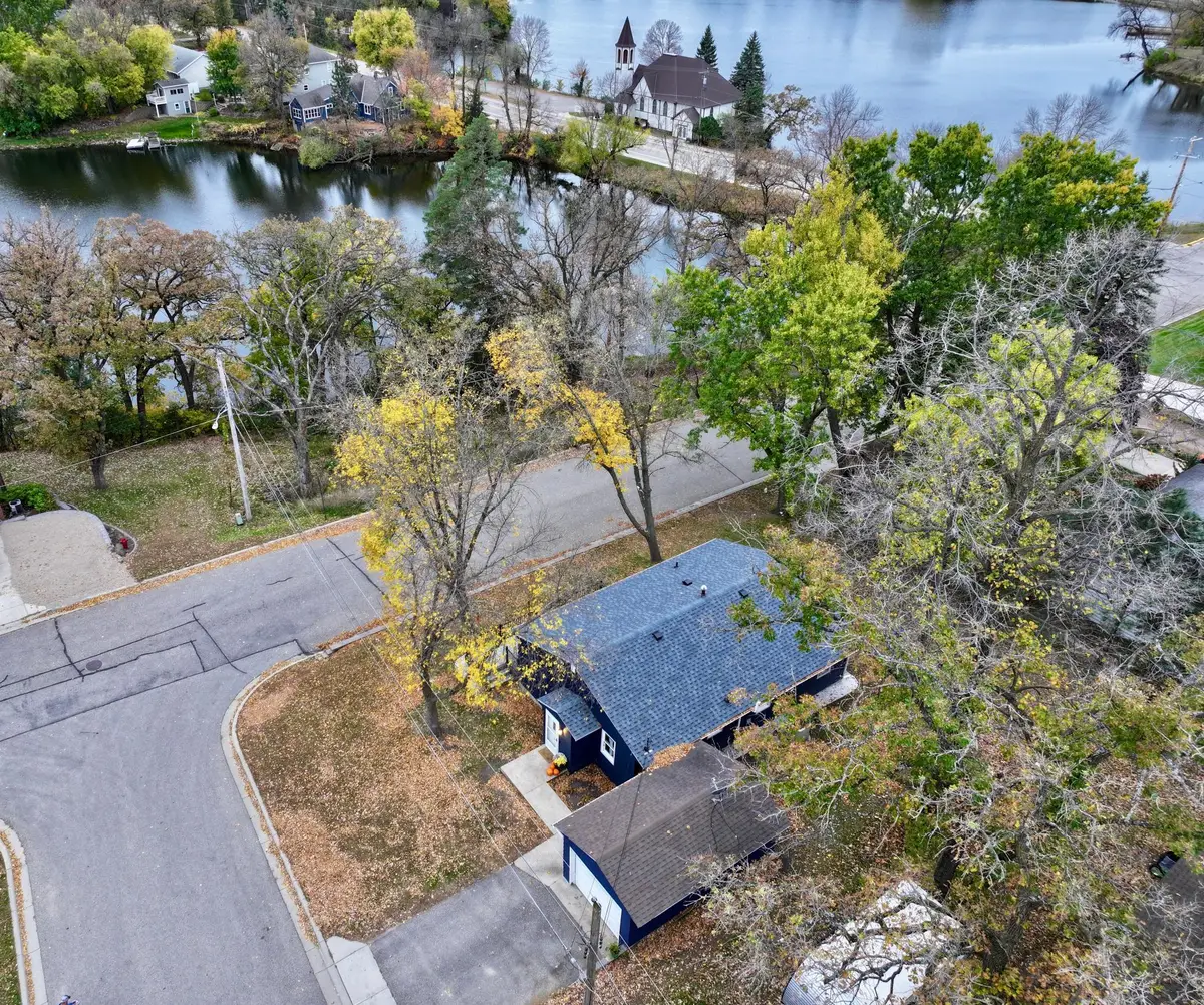 213 1st Avenue Se, New London, MN 56273 - #1