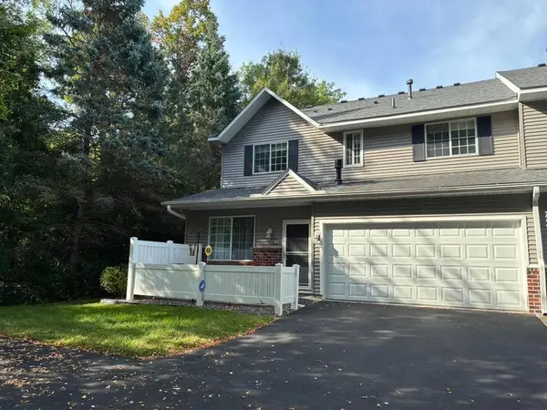 17205 49th Avenue N #E, Plymouth, MN 55446