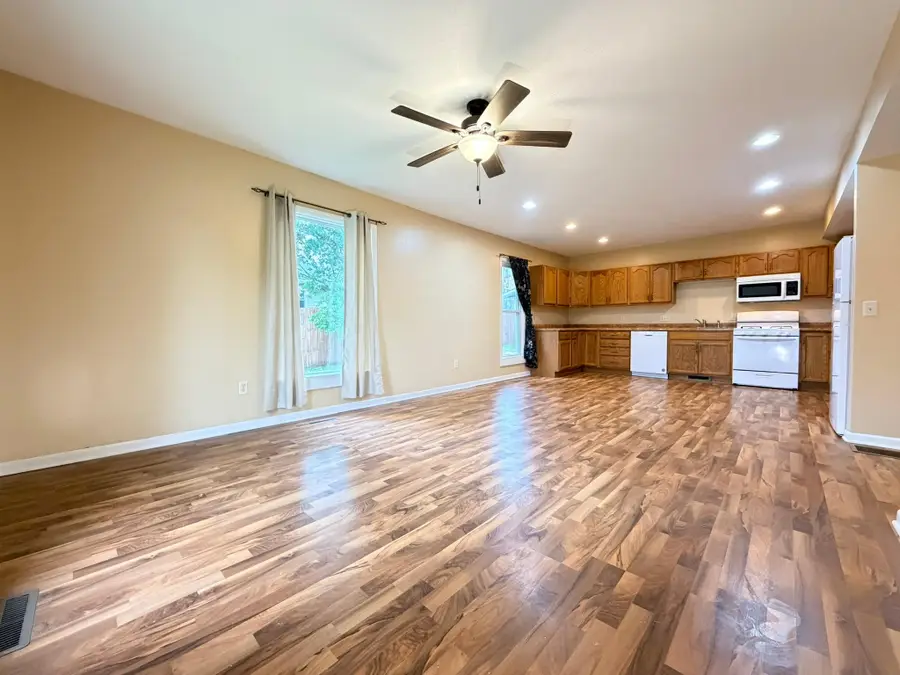 211 E Luella Street, Le Roy, MN 55951 - #3
