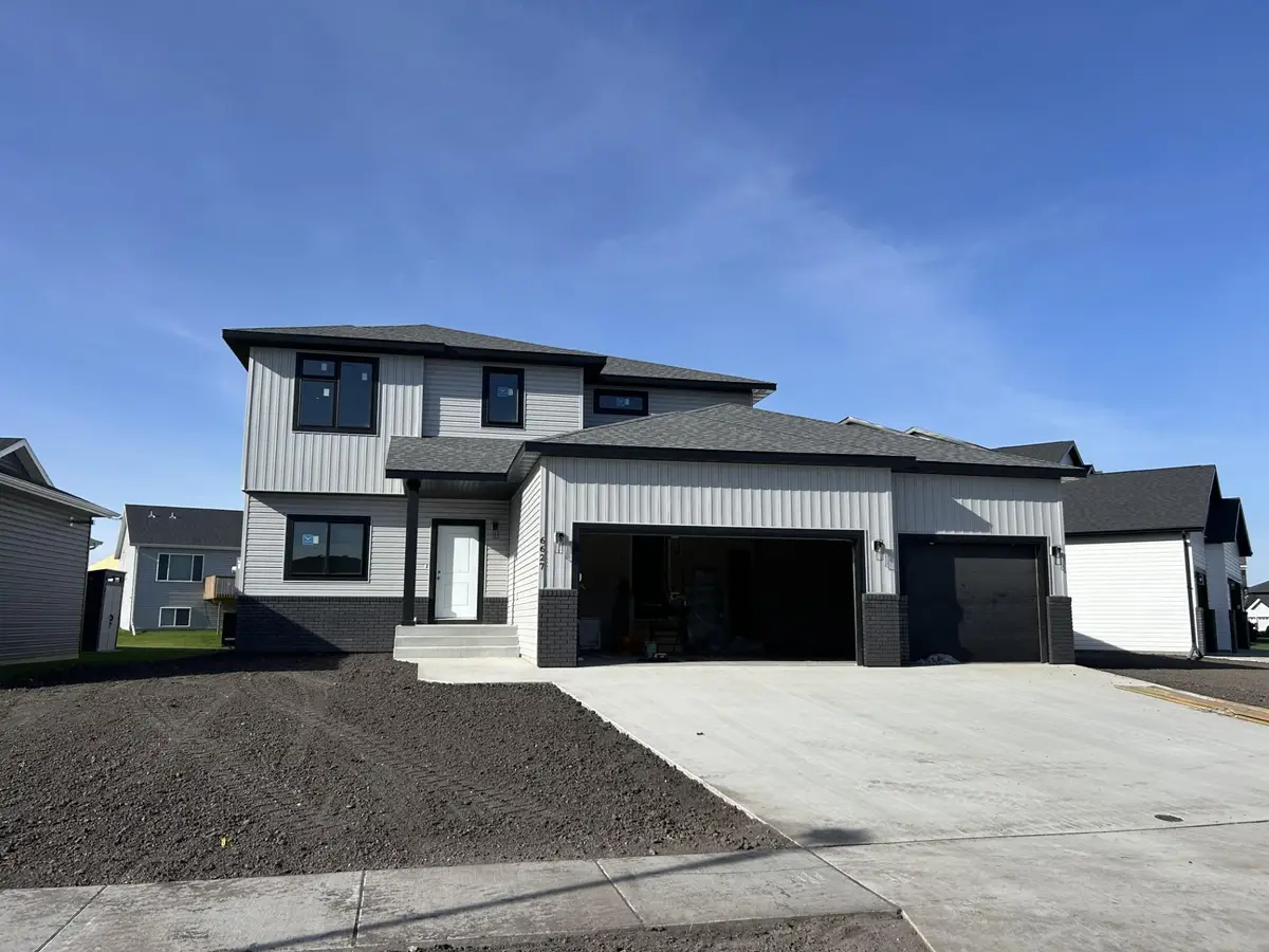 6627 14 Street S, Fargo, ND 58104 - #1