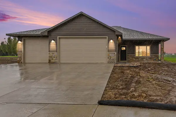 1511 Buffalo Ridge Drive, Luverne, MN 56156