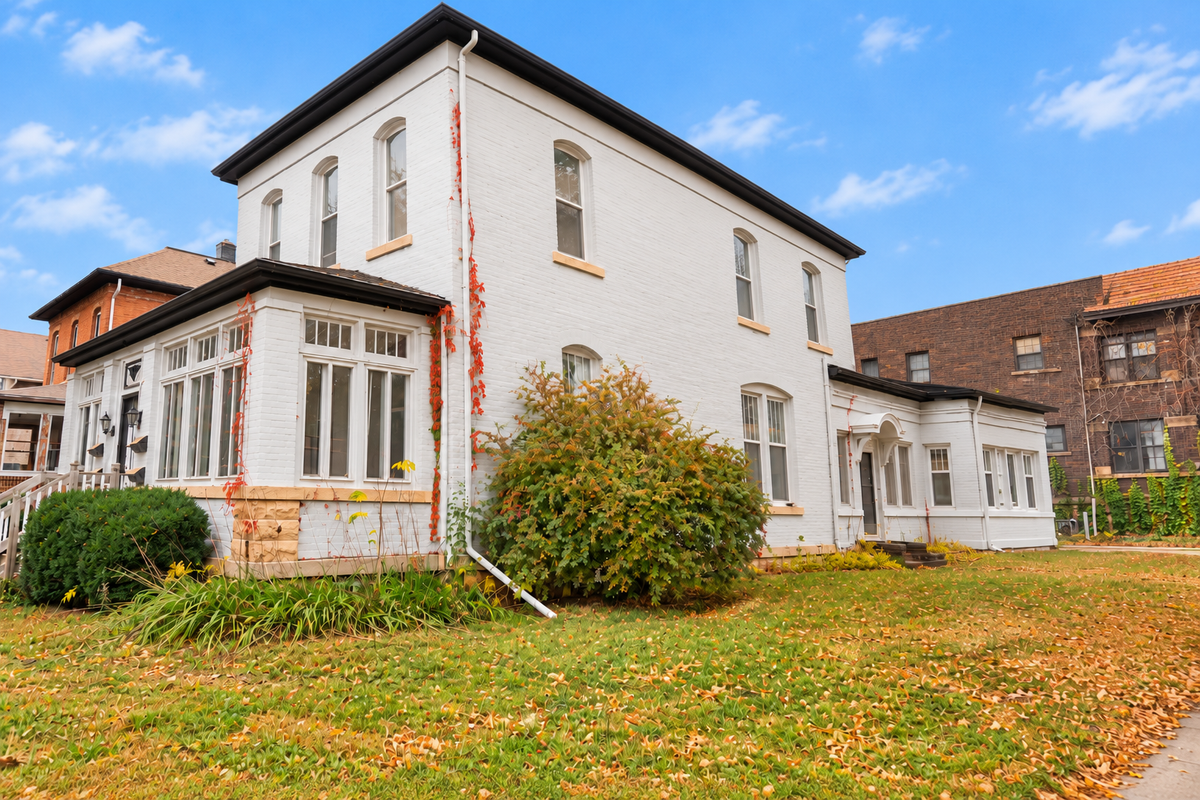 303 N Broad Street, Mankato, MN 56001 - #1