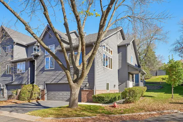 2272 Sherwood Court, Minnetonka, MN 55305