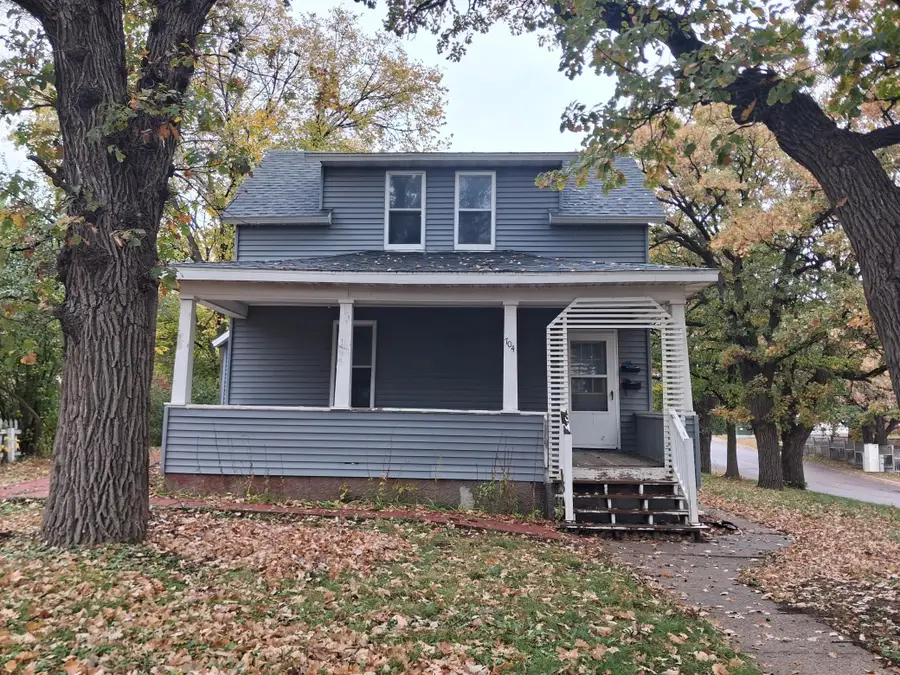 704 W Lincoln Avenue, Fergus Falls, MN 56537 - #3