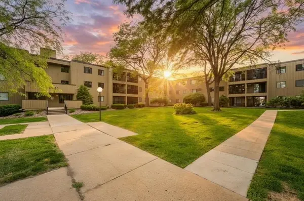 4101 Parklawn Avenue #201, Edina, MN 55435