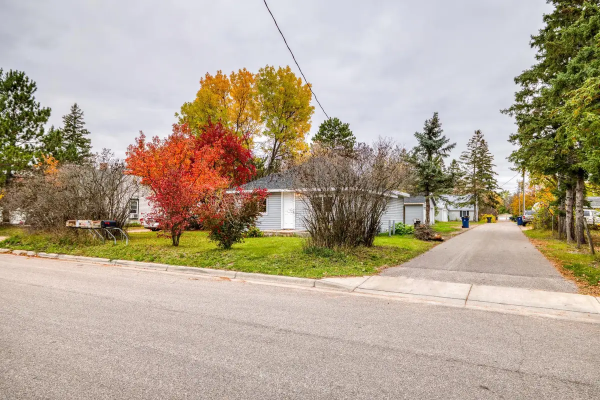 513 26th Street Nw, Bemidji, MN 56601 - #1