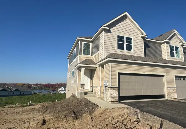 229 Huntington Drive, Waconia, MN 55387