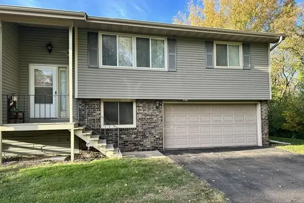 6858 Sandlewood Road, Woodbury, MN 55125
