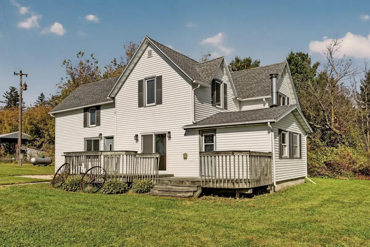 10215 50th Avenue Sw, Stewartville, MN 55976 - #1