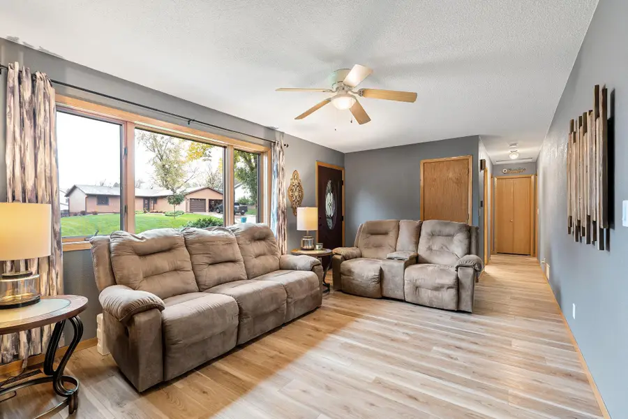 1085 Robert Place Sw, Owatonna, MN 55060 - #3