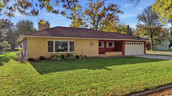 502 2nd Street S, Grove City, MN 56243