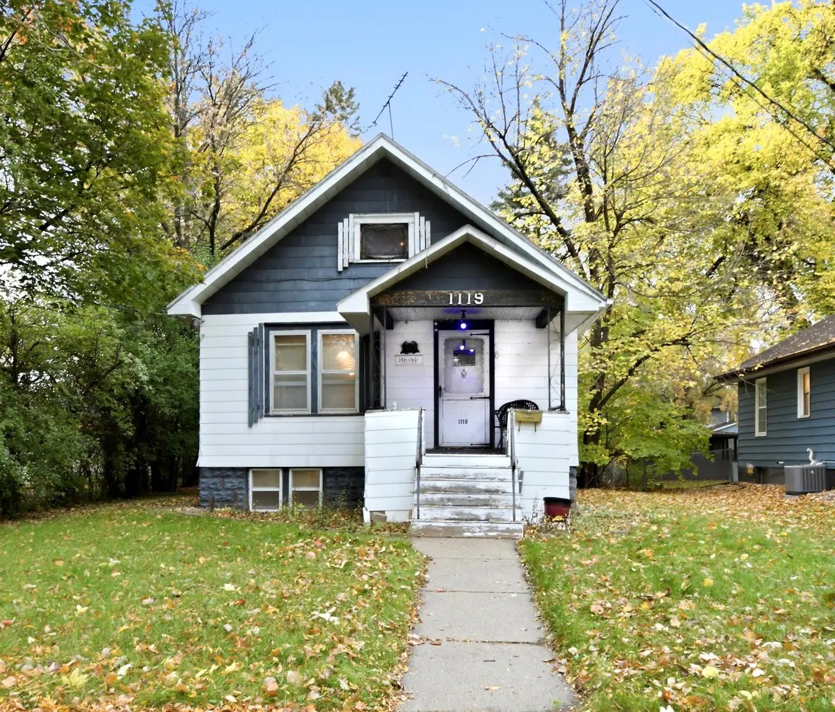 1119 10th Avenue S, Fargo, ND 58103 - #1
