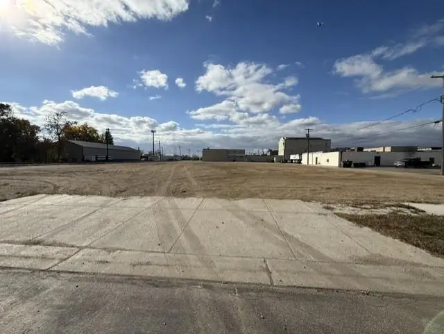 121 3rd Street S, Wahpeton, ND 58075 - #2