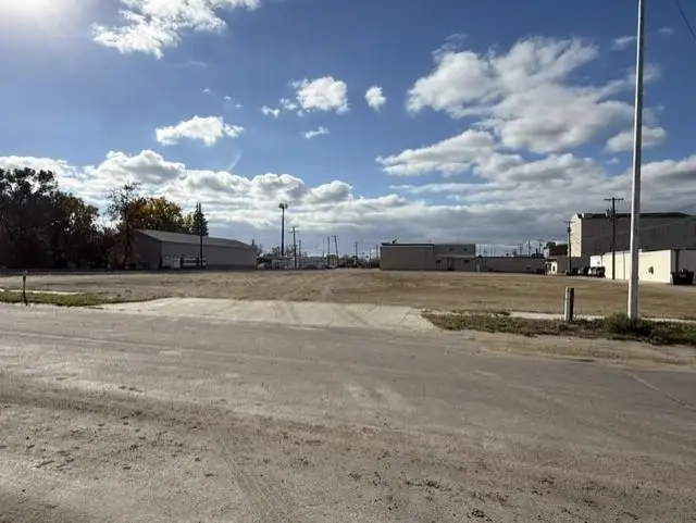121 3rd Street S, Wahpeton, ND 58075 - #3