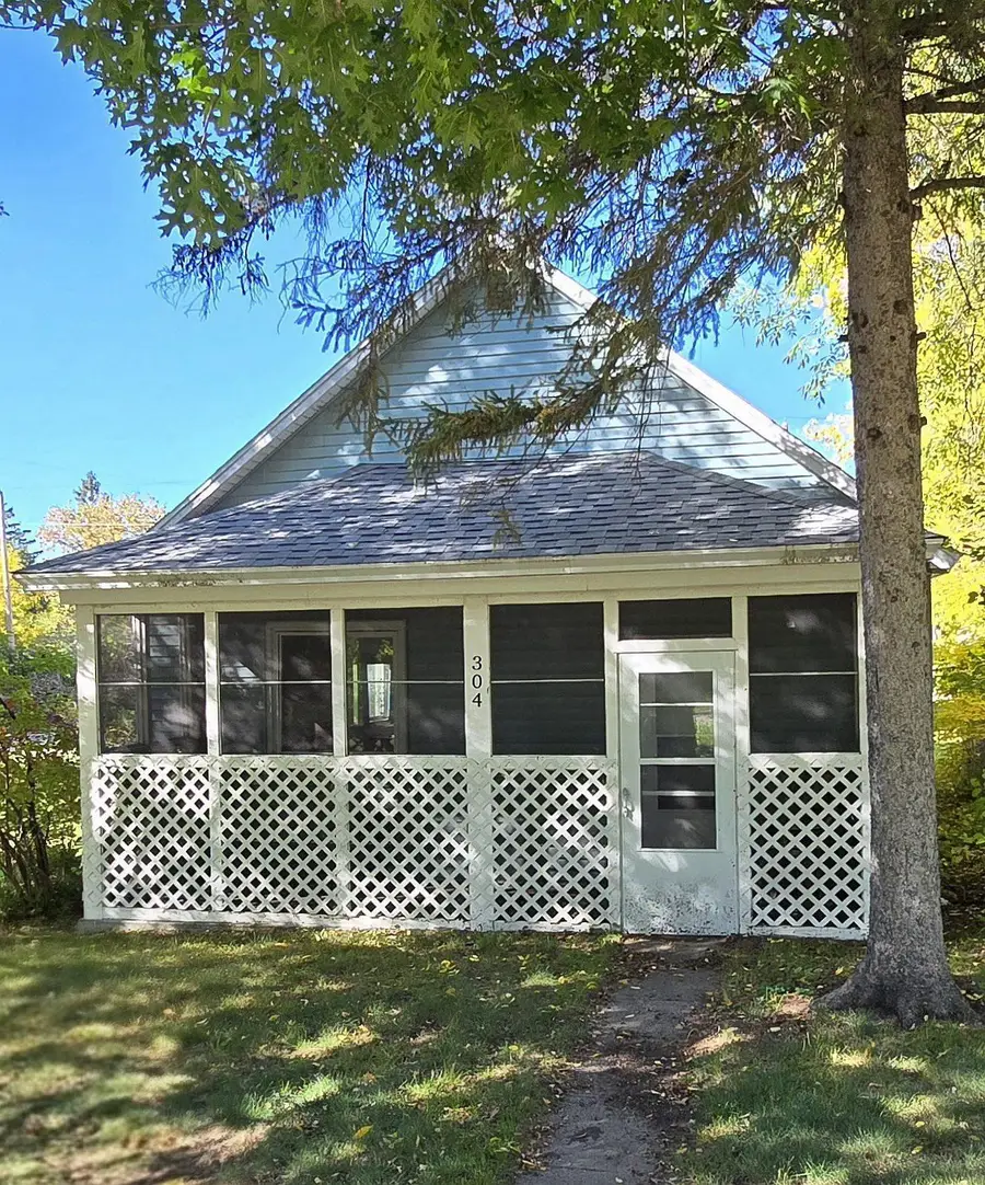 304 Spruce Avenue Ne, Cass Lake, MN 56633 - #2